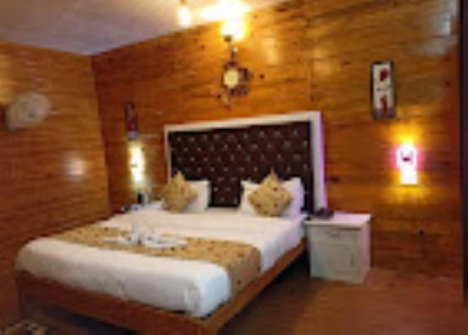 The Village Retreat Resort , Guptkashi Gupta Kāshi Exteriör bild