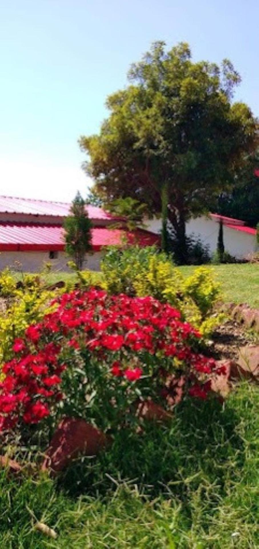 The Village Retreat Resort , Guptkashi Gupta Kāshi Exteriör bild